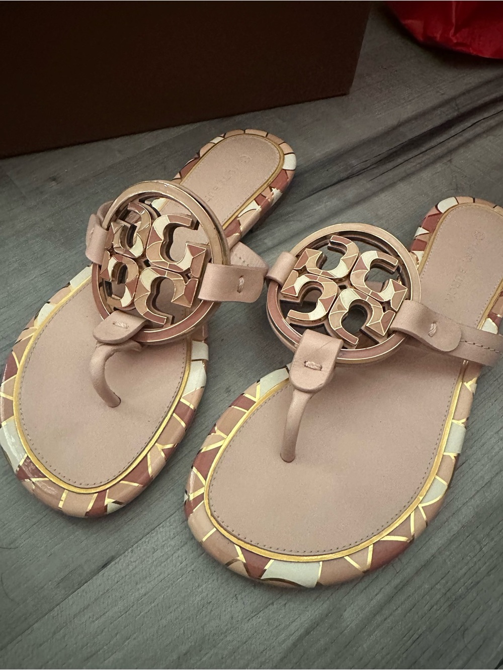 Tory Burch Blush Pink Logo Thong Sandals with Metallic Medallion - Picture 2 of 3